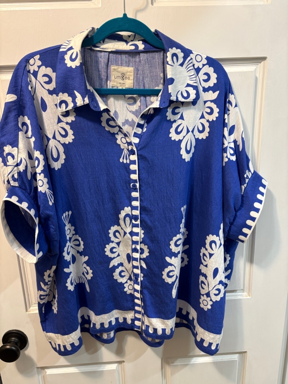Umgee Royal Blue & White Floral Button-Down Shirt